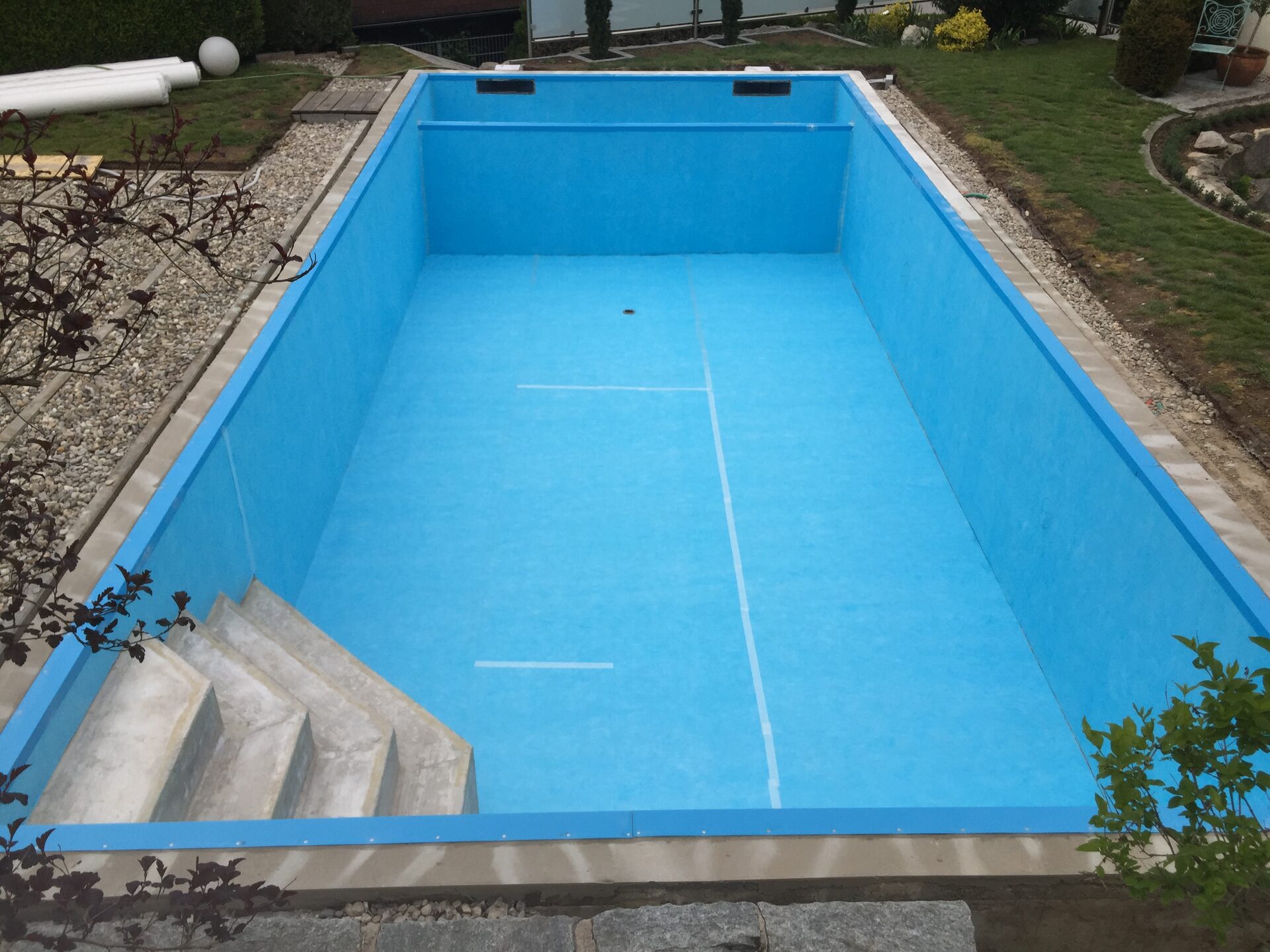 Poolsanierung Technik trifft Eleganz in Offenburg (15 km)